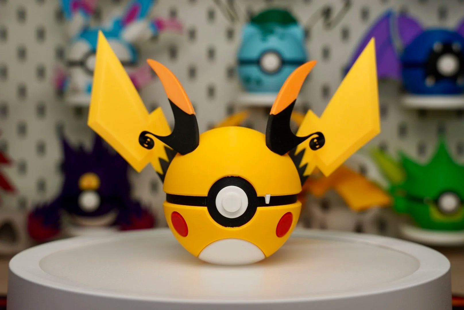 Pokémon-Inspired 3D Printed Poké Ball – Mega Raichu X
