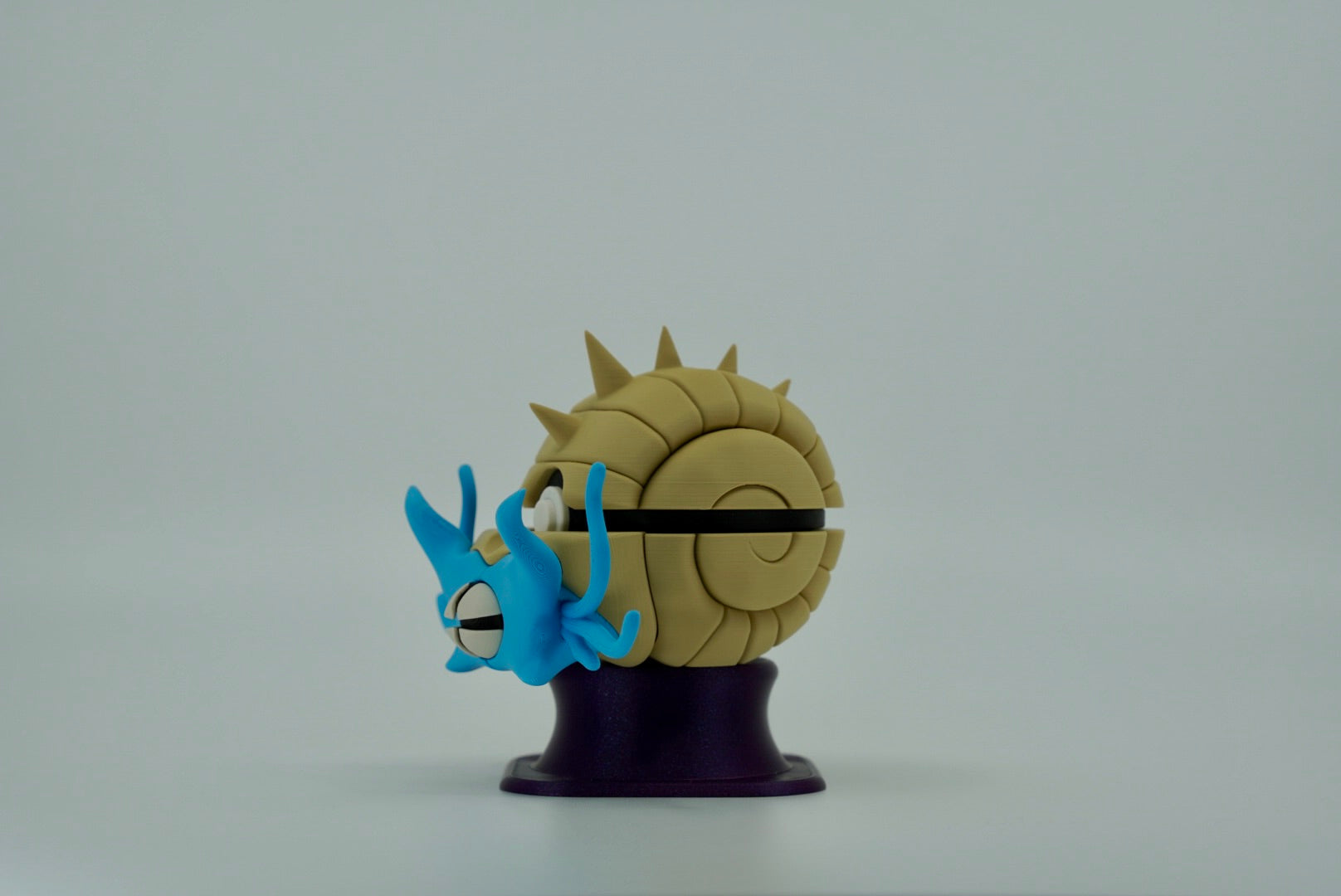 Omastar Pokeball – Custom 3D Printed Display Piece