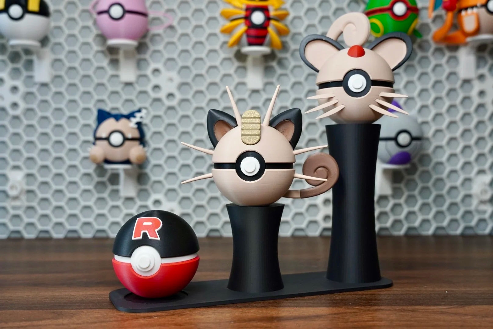 Pokémon-Inspired 3D Printed Poké Ball – Persian