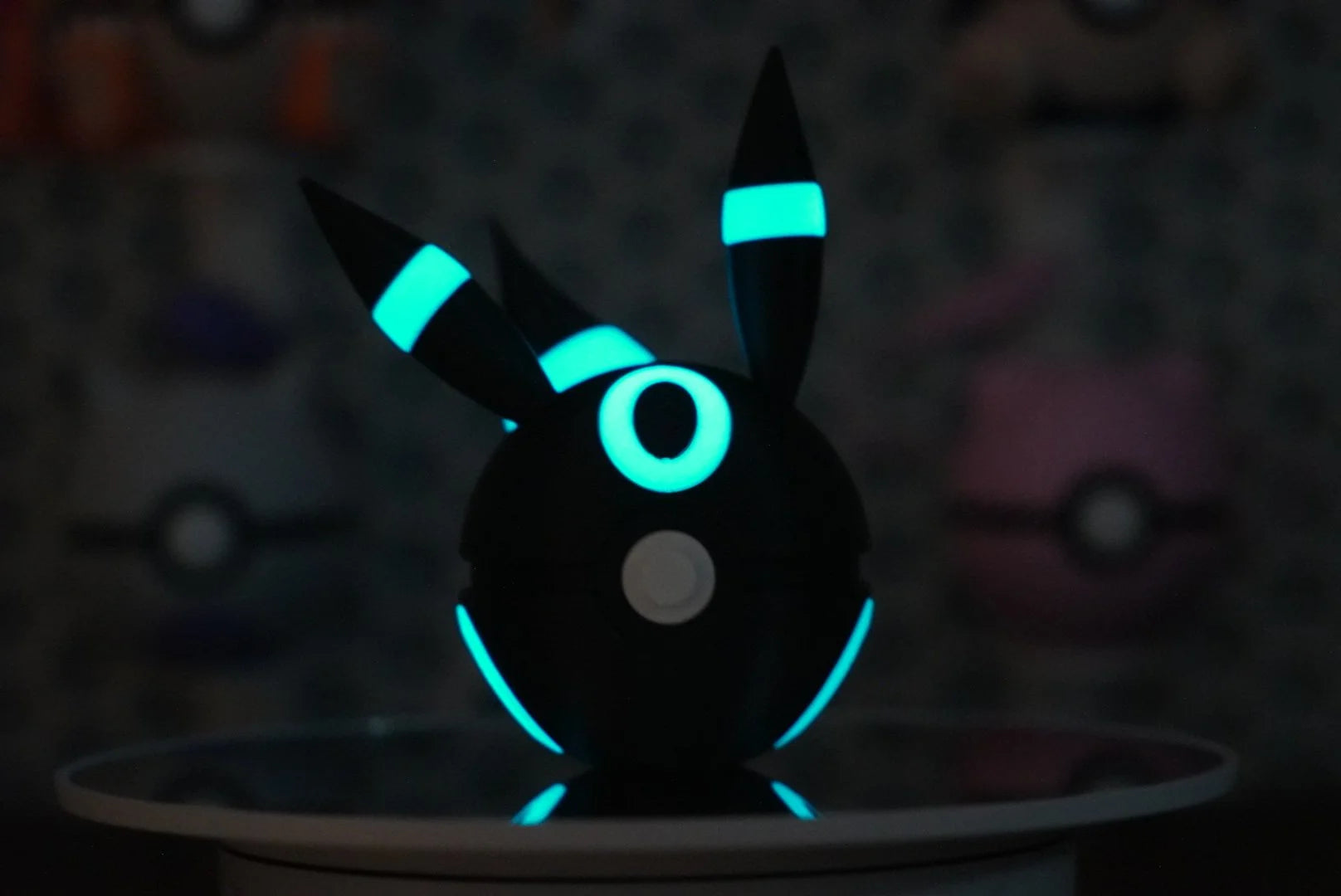 Pokémon-Inspired 3D Printed Poké Ball – Umbreon