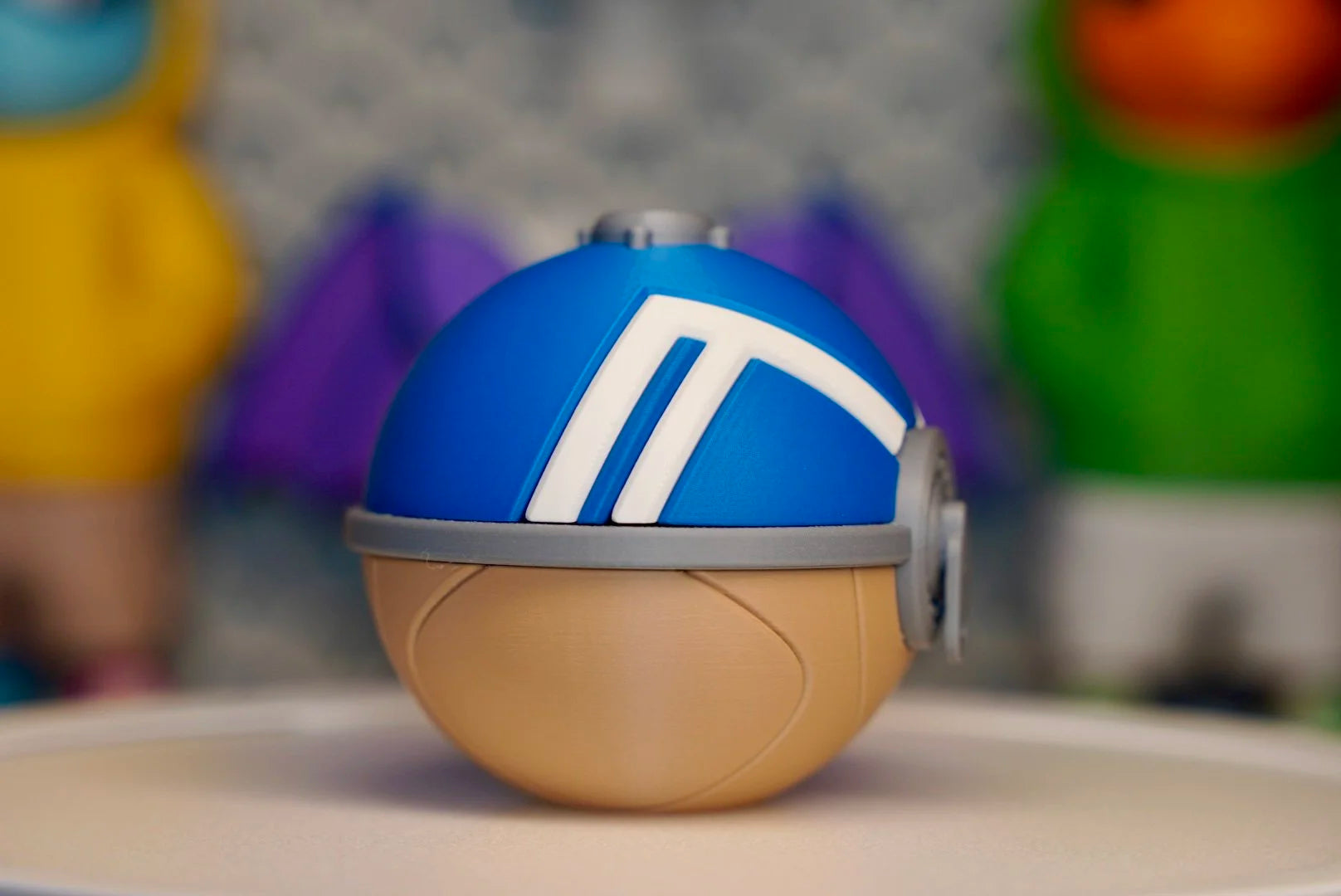 Hisui Feather Ball – Pokémon Inspired Display Prop | 3D Printed Poké Ball Replic