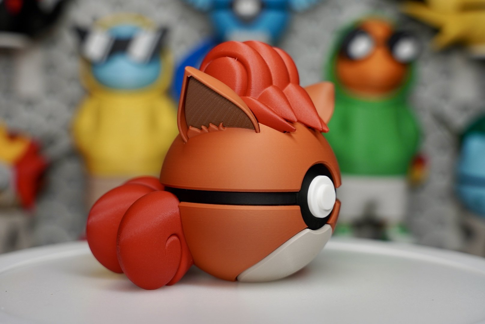 Vulpix Poké Ball – Premium 3D-Printed Collector Replica & Gift | Ready to Print 3D