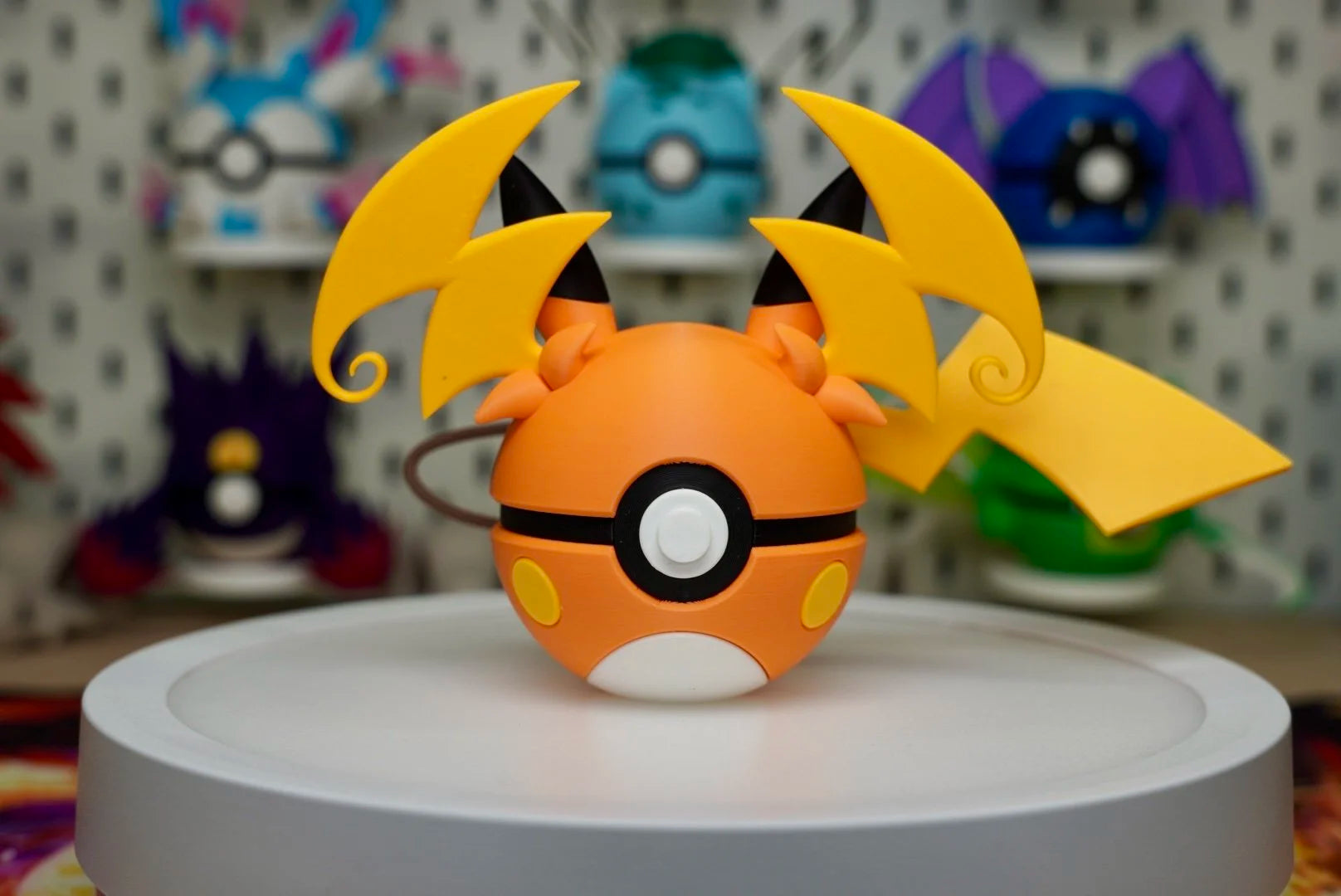 Pokémon-Inspired 3D Printed Poké Ball – Mega Raichu Y