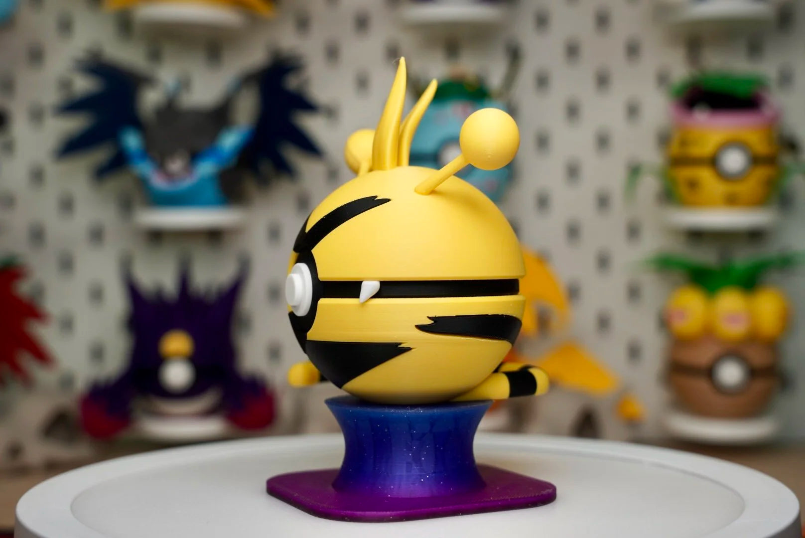Pokémon-Inspired 3D Printed Poké Ball – Electabuzz