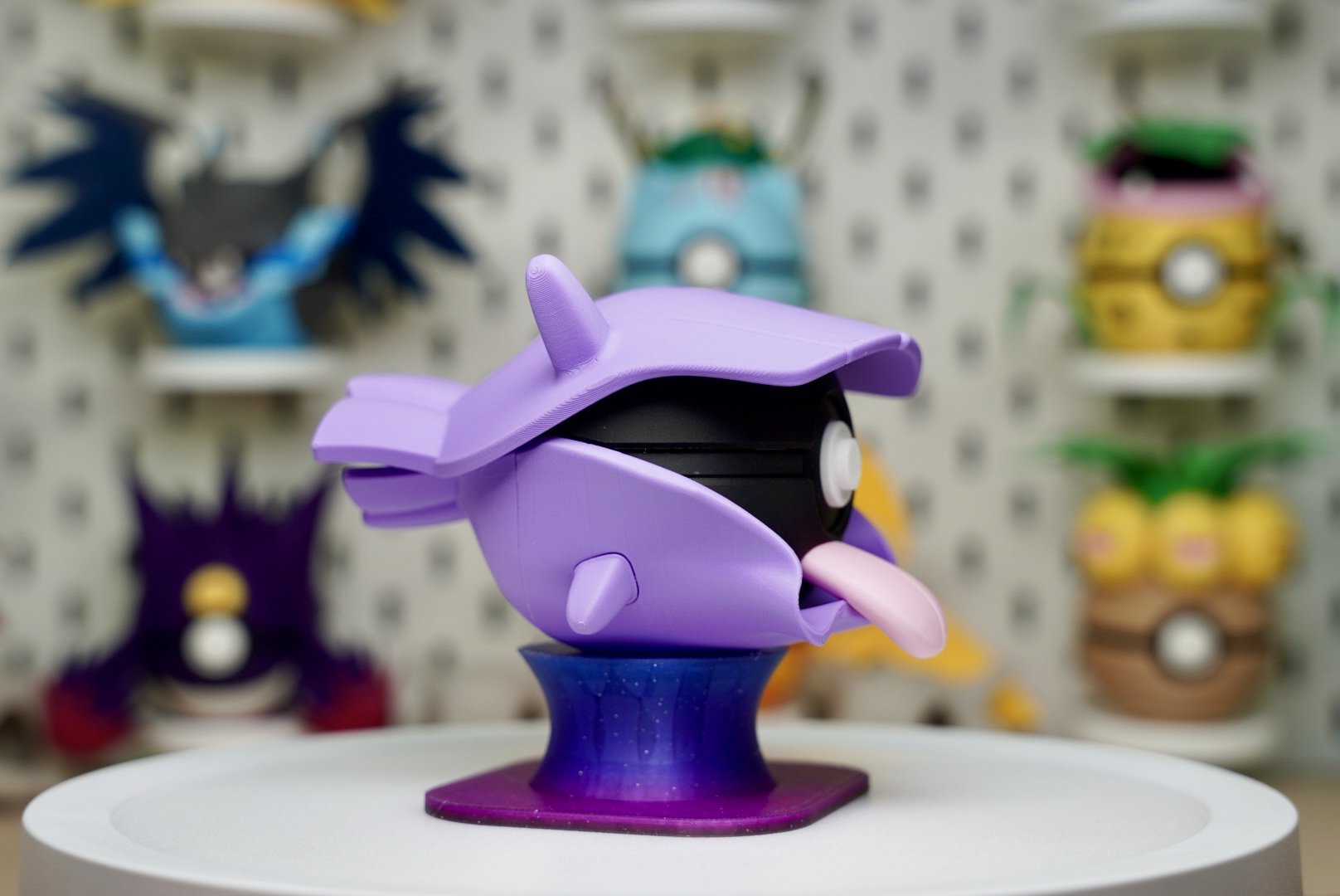 Shellder Poké Ball Replica – 3D Printed Pokémon Display Collectible