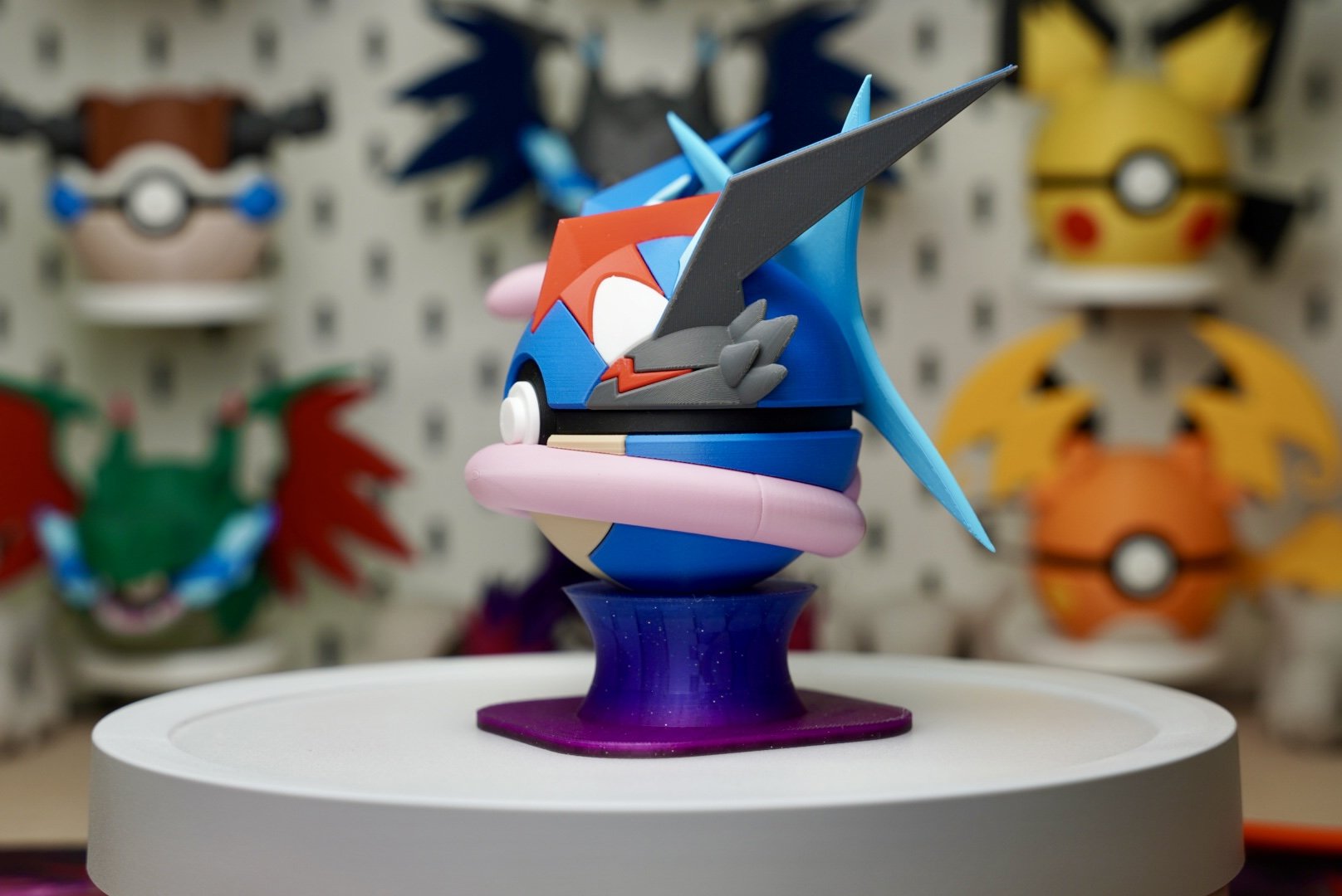 Pokémon-Inspired 3D Printed Poké Ball – Ash-Greninja