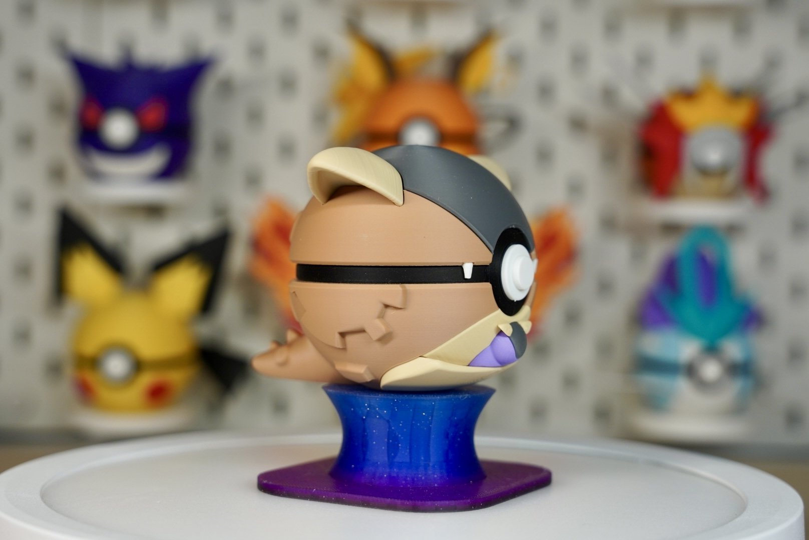 Pokémon-Inspired 3D Printed Poké Ball – Kangaskhan