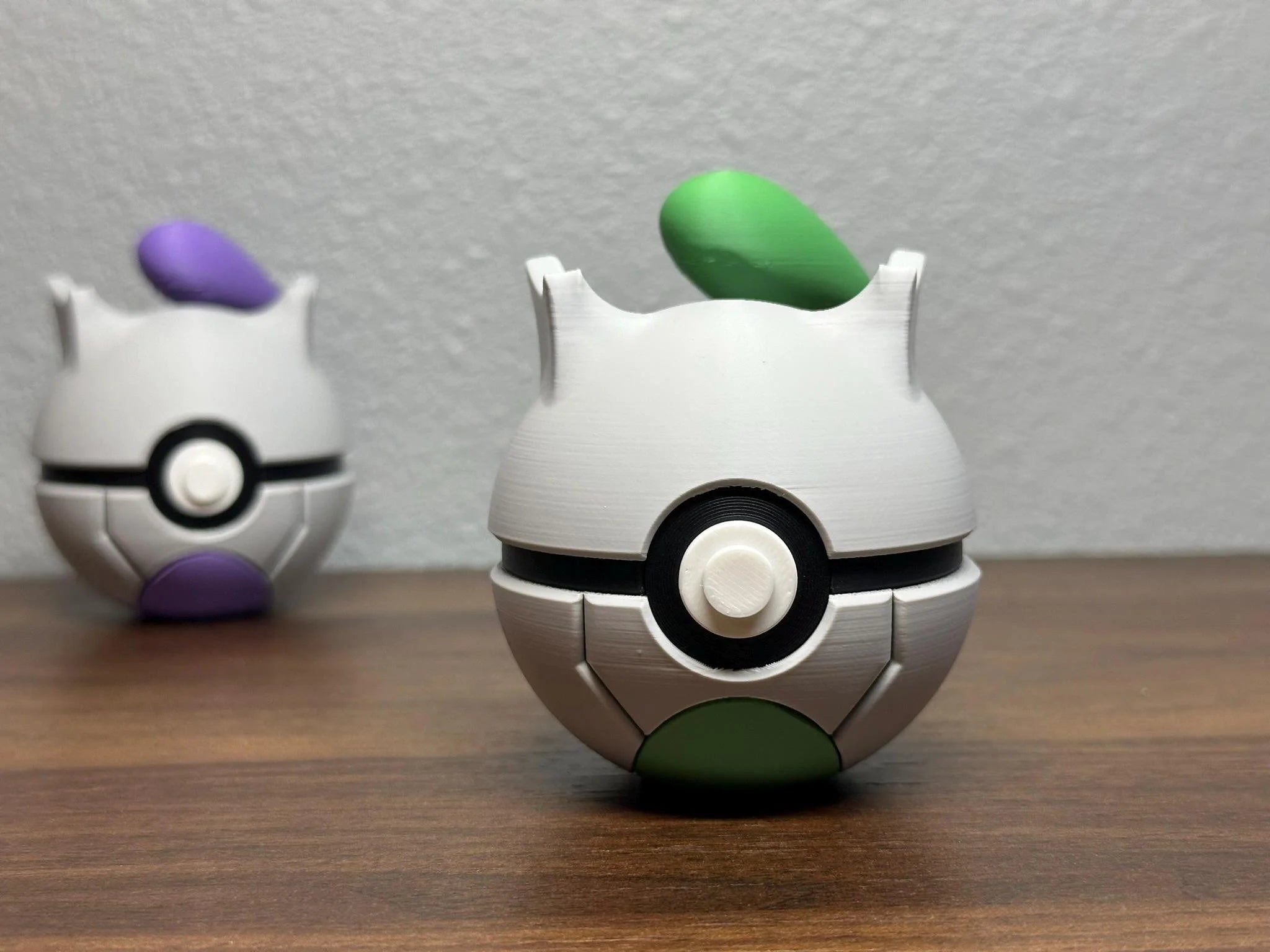 Pokémon-Inspired 3D Printed Poké Ball – Mewtwo